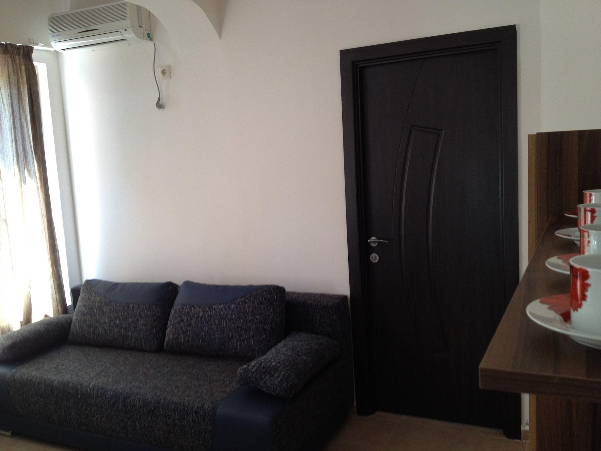 Beach Aparthotel Salt Lake Pomorie Bagian luar foto