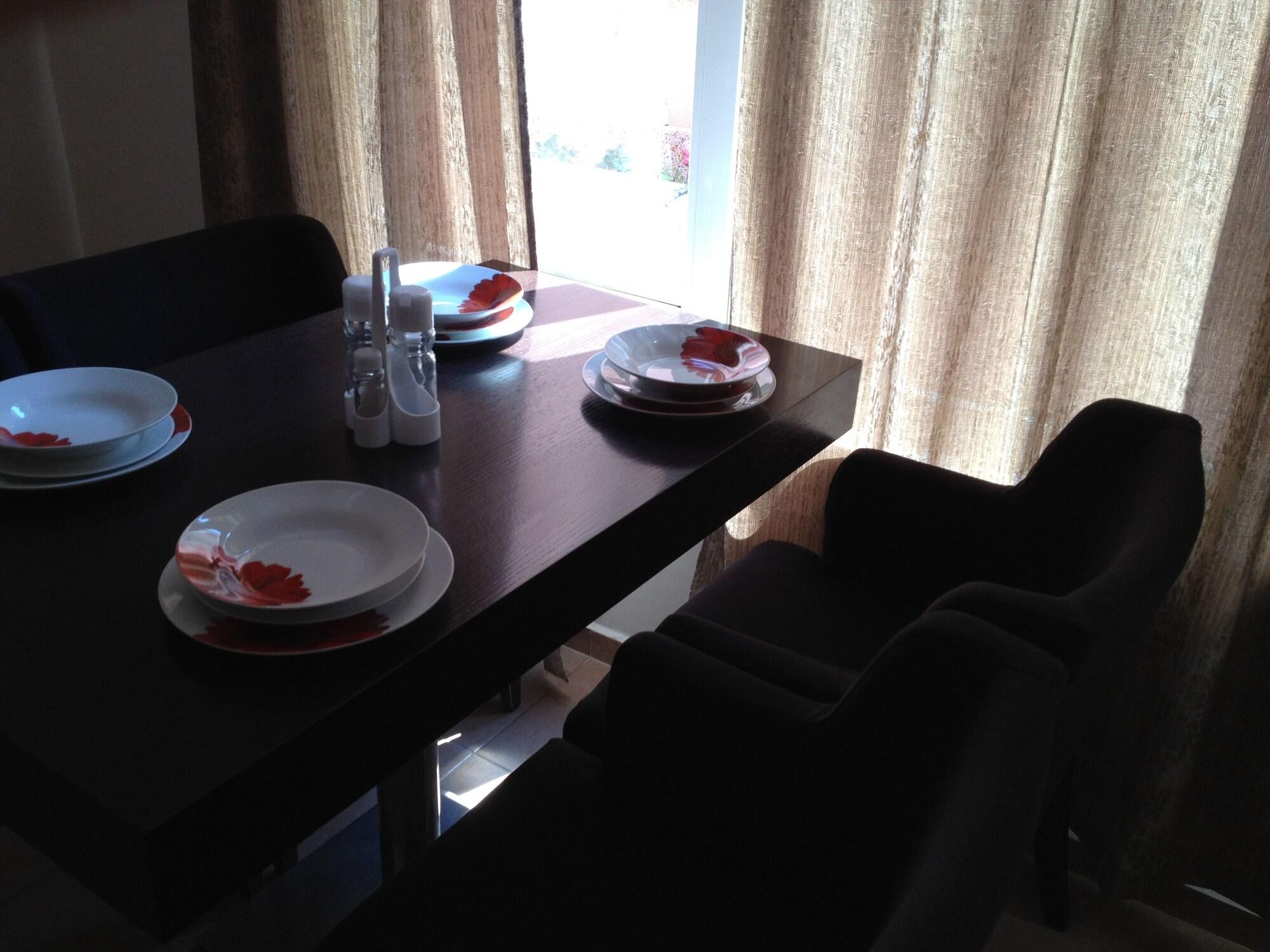 Beach Aparthotel Salt Lake Pomorie Bagian luar foto