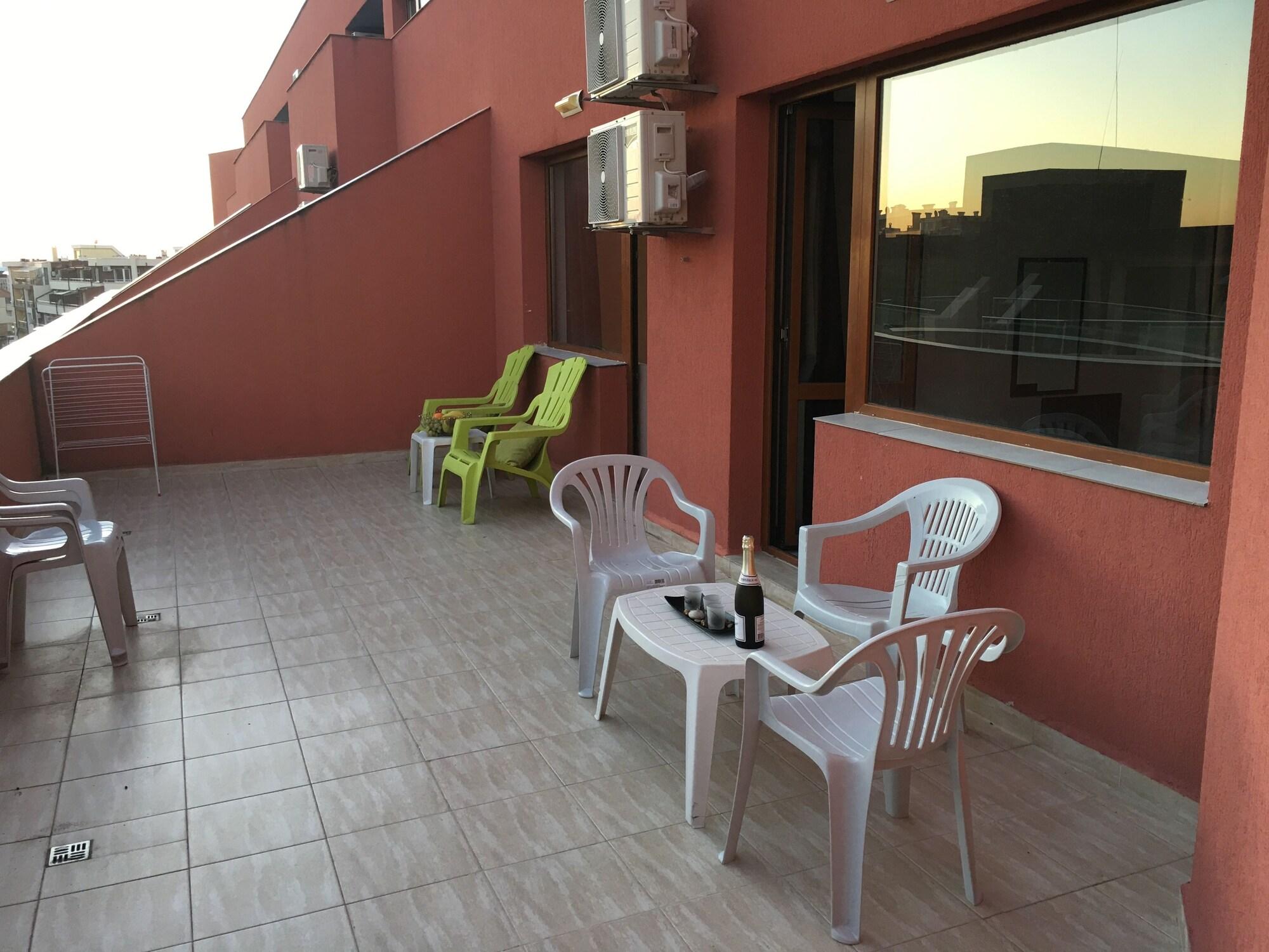 Beach Aparthotel Salt Lake Pomorie Bagian luar foto