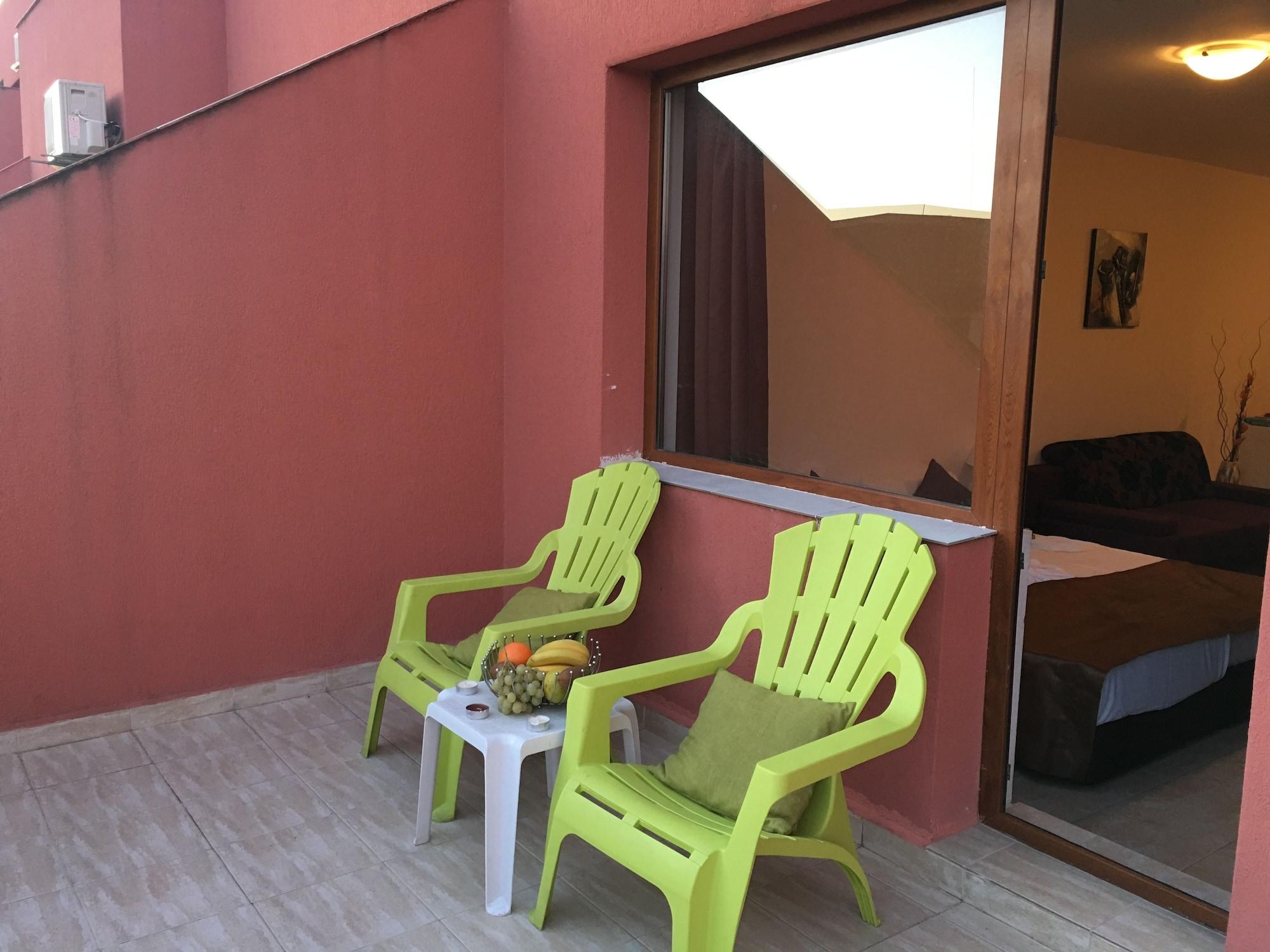 Beach Aparthotel Salt Lake Pomorie Bagian luar foto