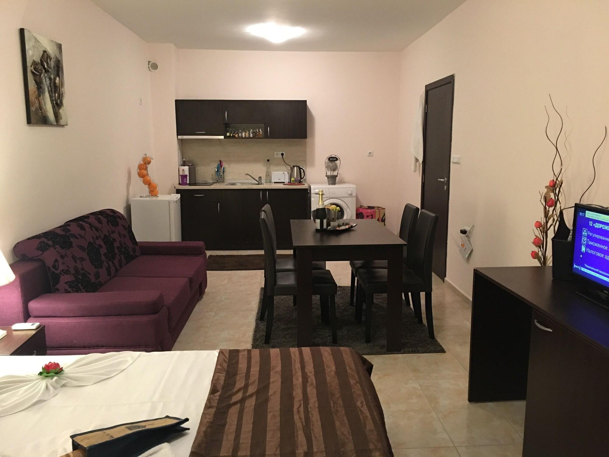 Beach Aparthotel Salt Lake Pomorie Bagian luar foto