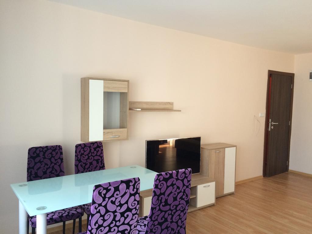 Beach Aparthotel Salt Lake Pomorie Bagian luar foto