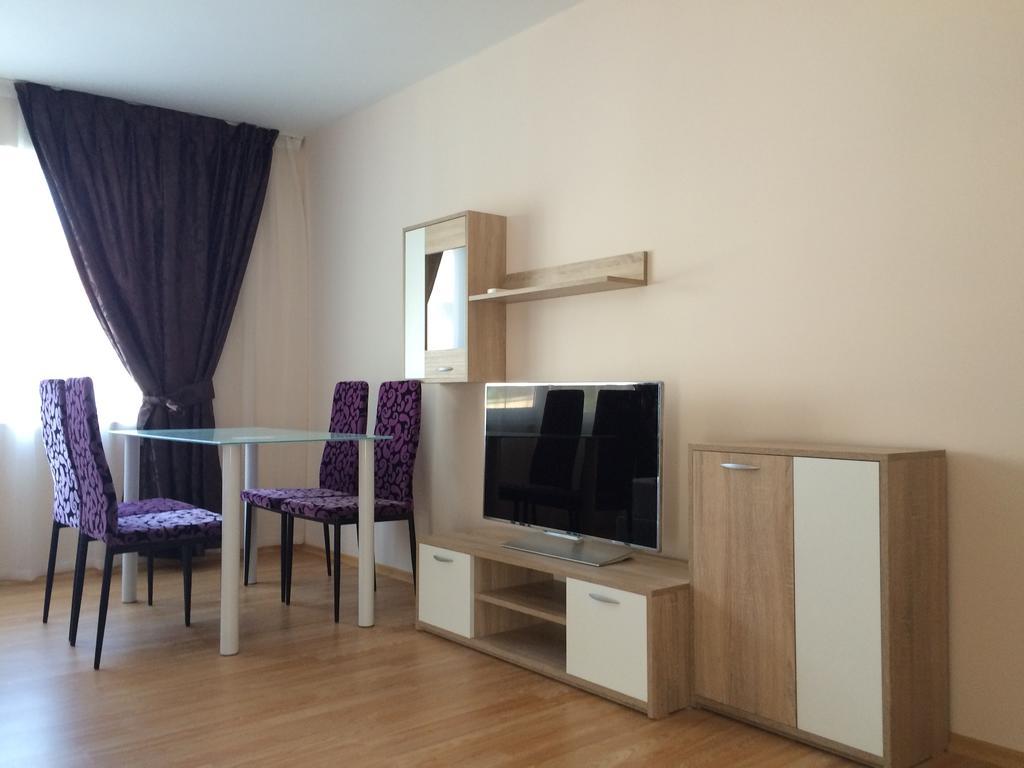 Beach Aparthotel Salt Lake Pomorie Bagian luar foto