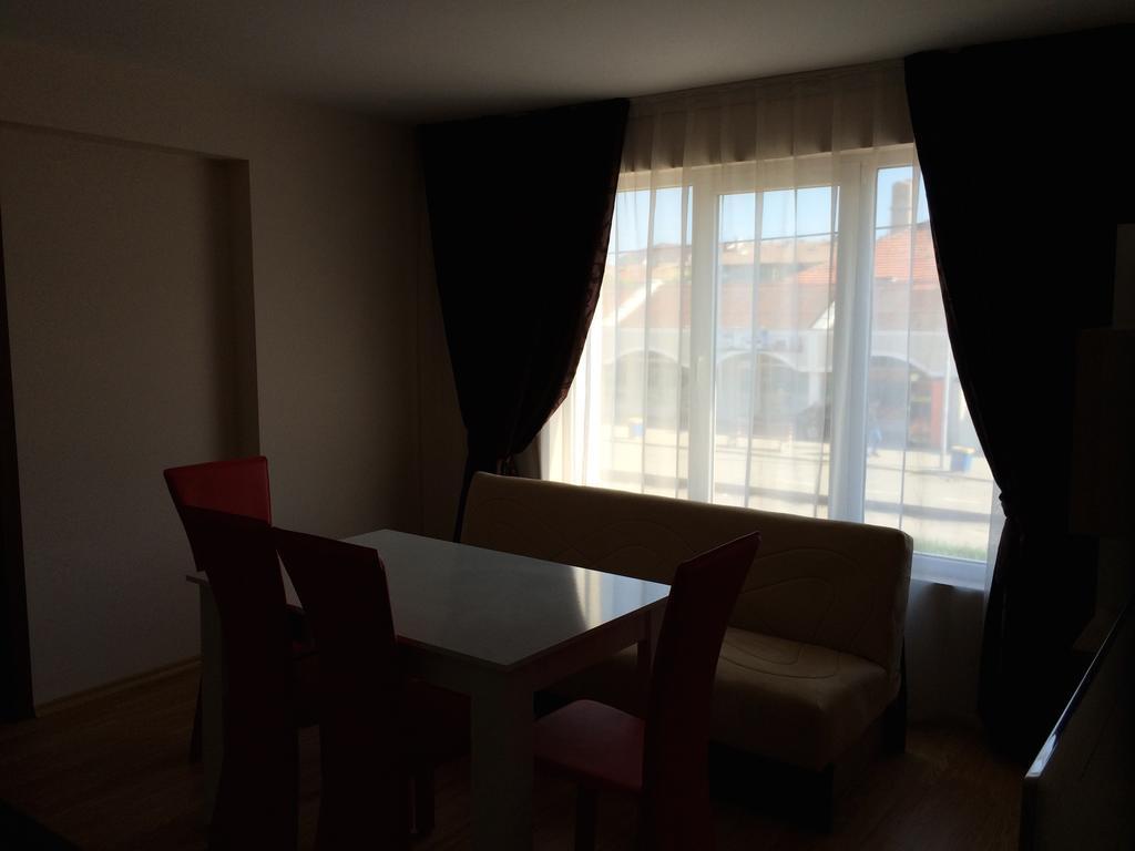 Beach Aparthotel Salt Lake Pomorie Bagian luar foto