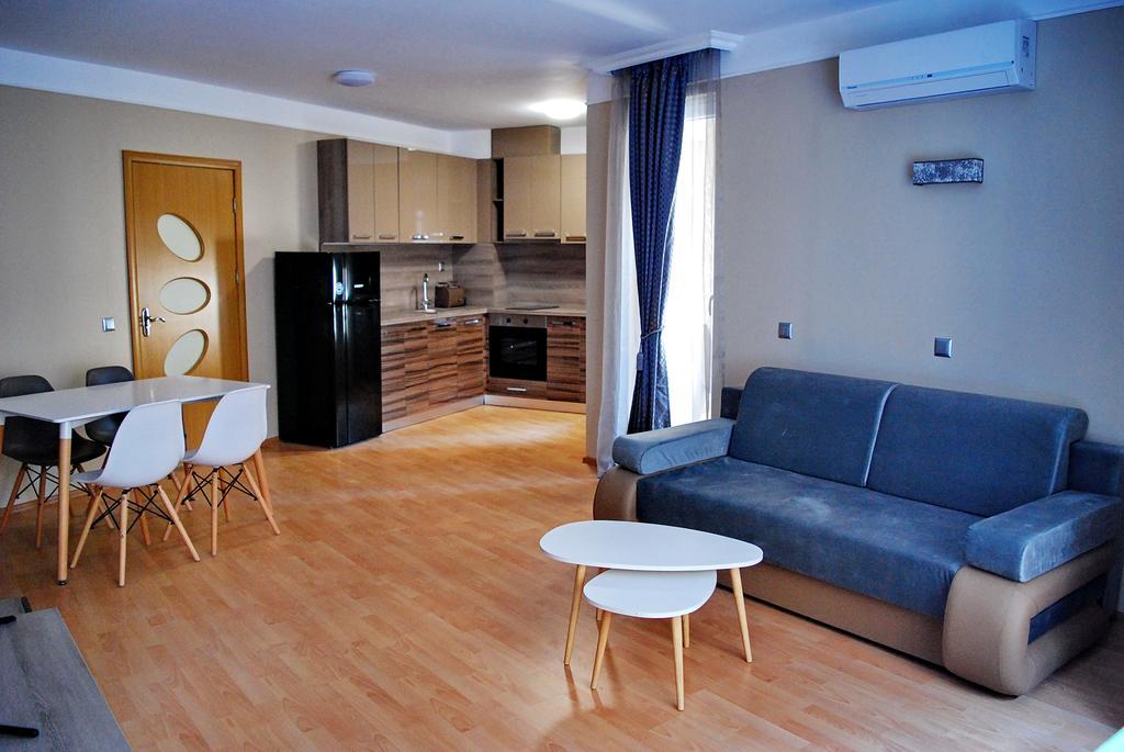 Beach Aparthotel Salt Lake Pomorie Bagian luar foto