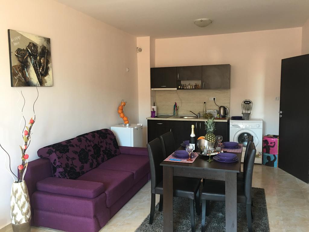 Beach Aparthotel Salt Lake Pomorie Bagian luar foto