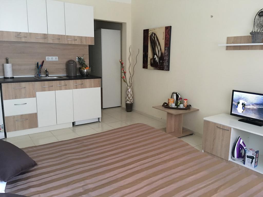 Beach Aparthotel Salt Lake Pomorie Bagian luar foto